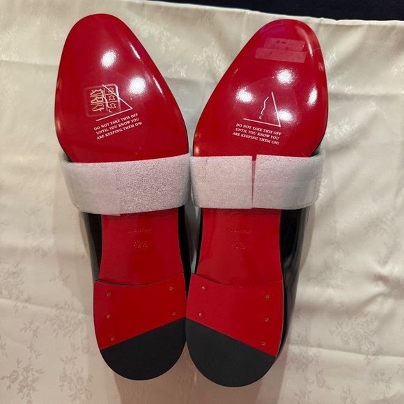 Christian Louboutin 3240053 Women's Vieira 2 Orlato Flat spikes, sizes - Picture 13 of 13